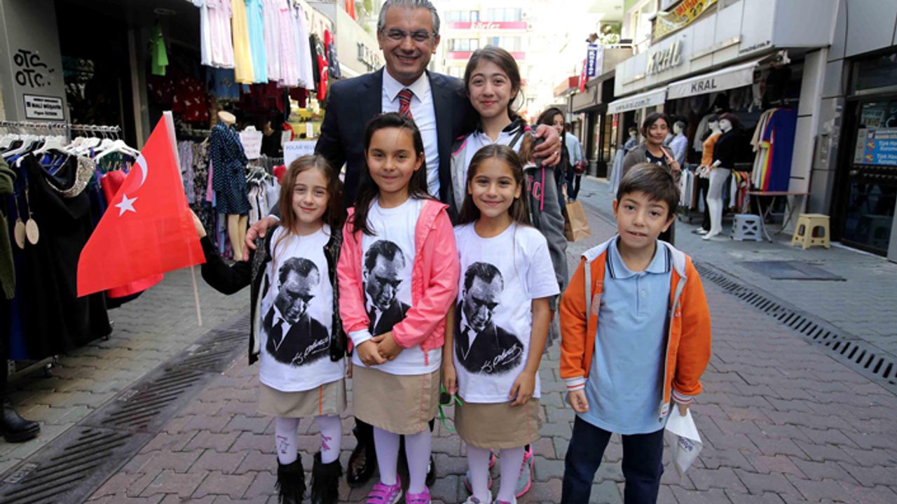 Karşıyaka 2019'u Atatürk yılı ilan etti