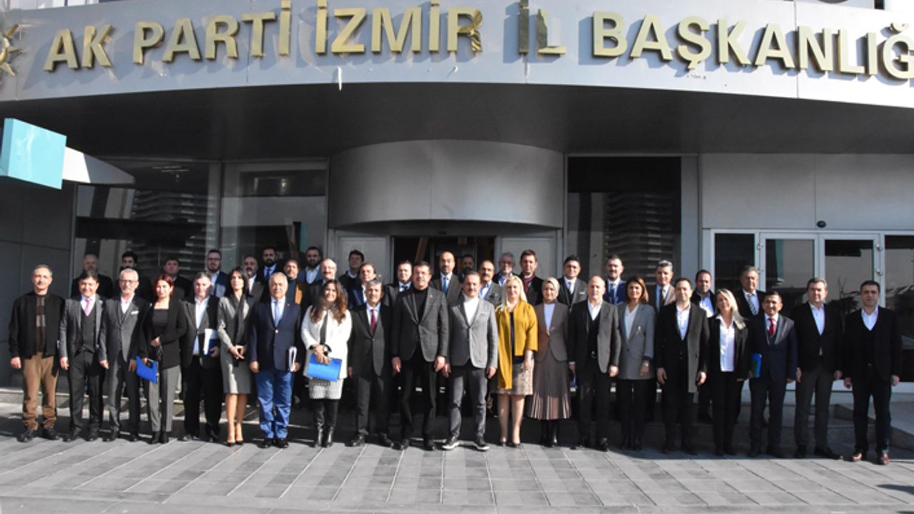 Zeybekci, İzmir adayları ile bir araya geldi