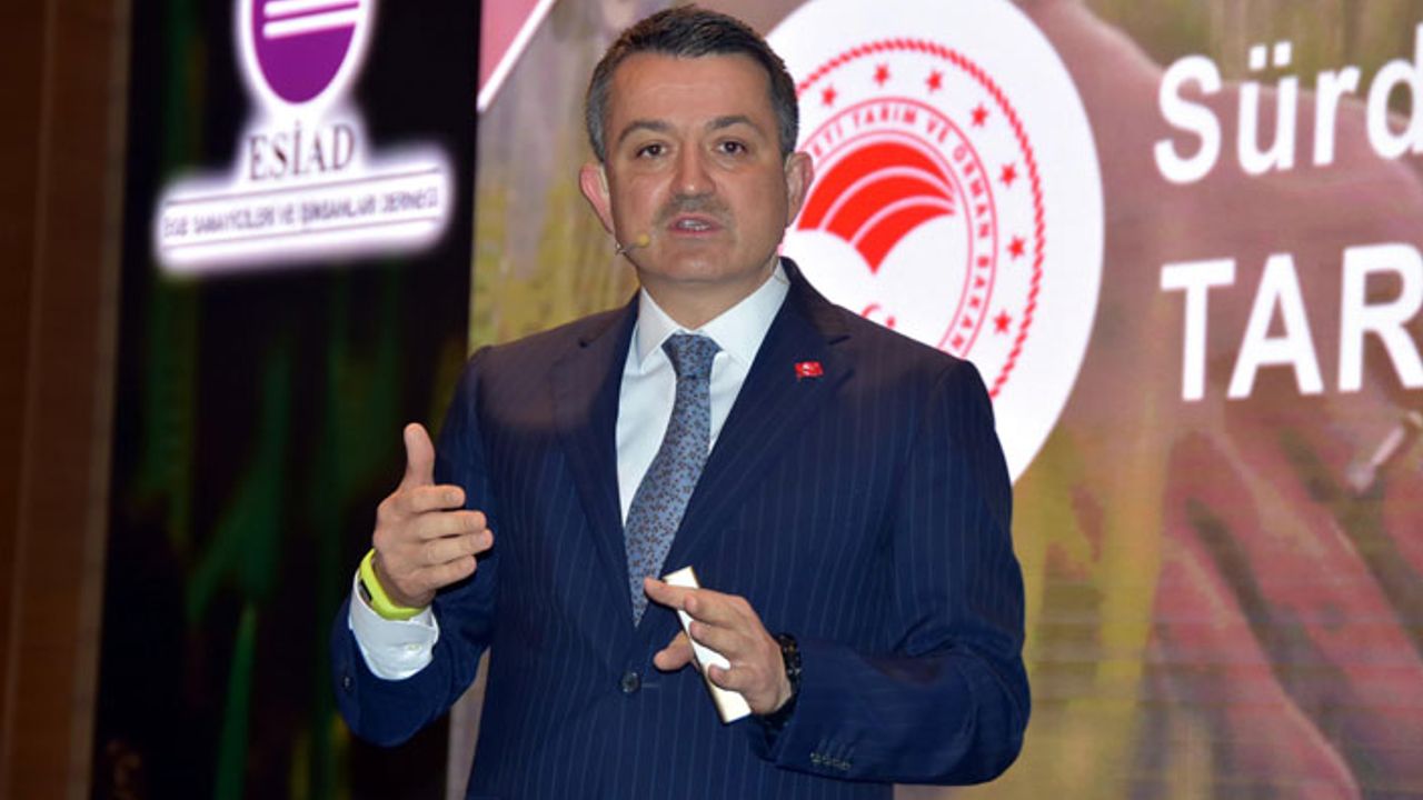 Bekir Pakdemirli: Türkiye samana, buğdaya muhtaç değil