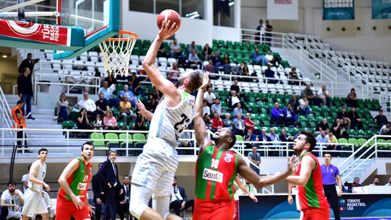 Bornova Belediyespor farklı kazandı