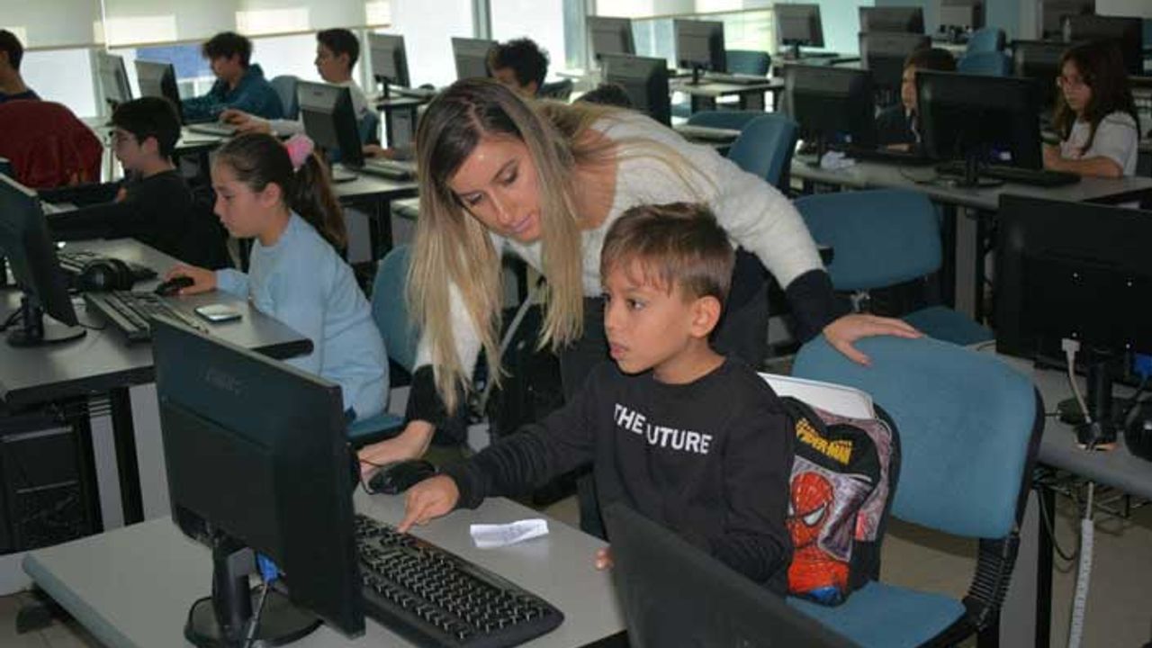 EGEÇEM'den öğrencilere ara tatilde eğitim