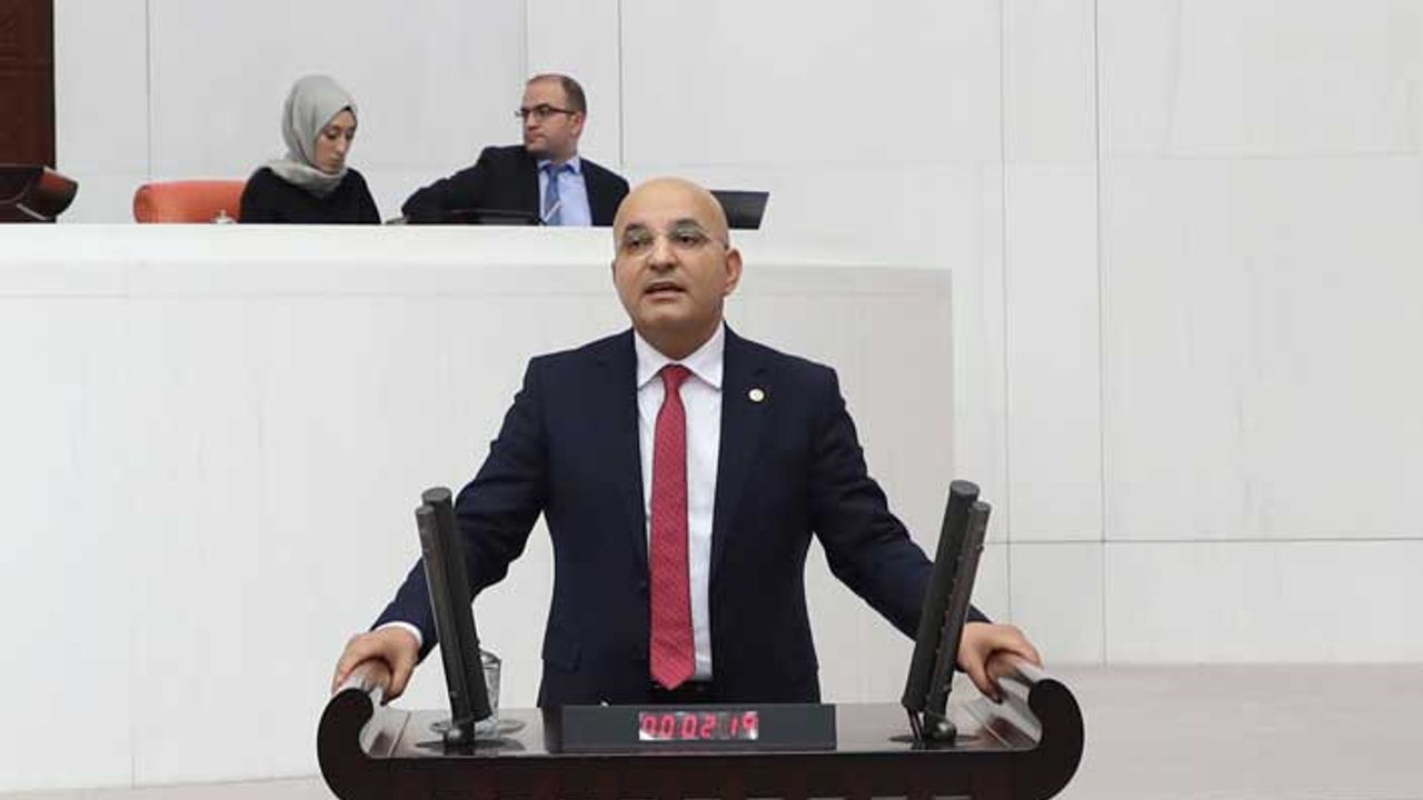 CHP’li Polat: İzmir’in lideri Tunç Soyer’dir