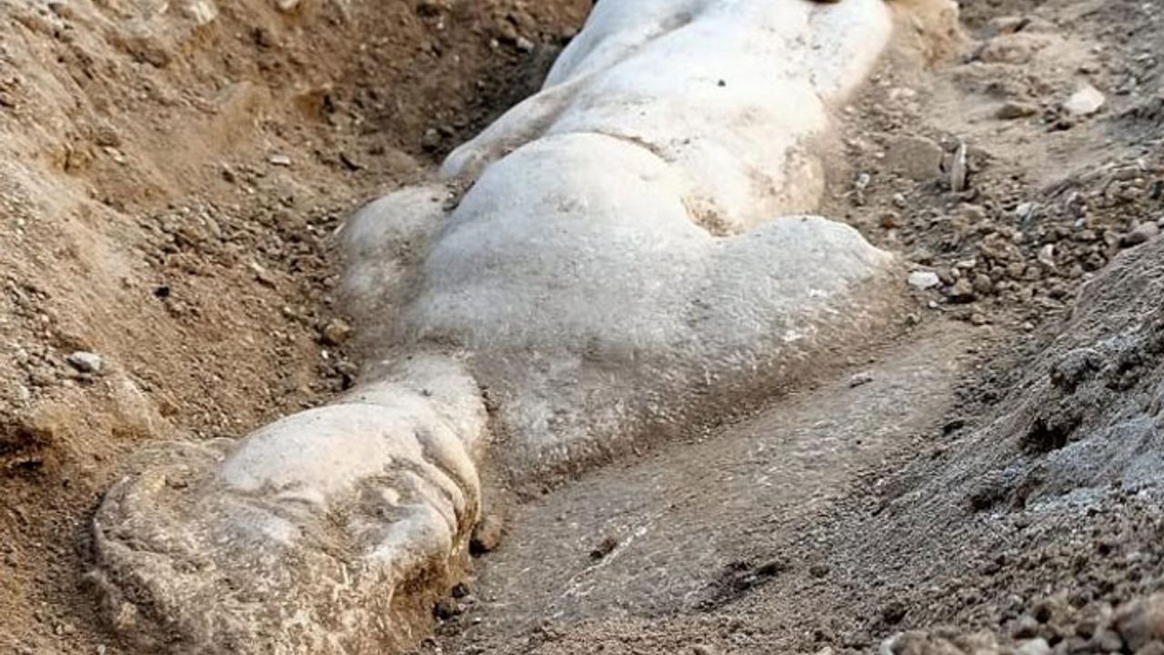 İzmir'de Satyros'un kabartması bulundu