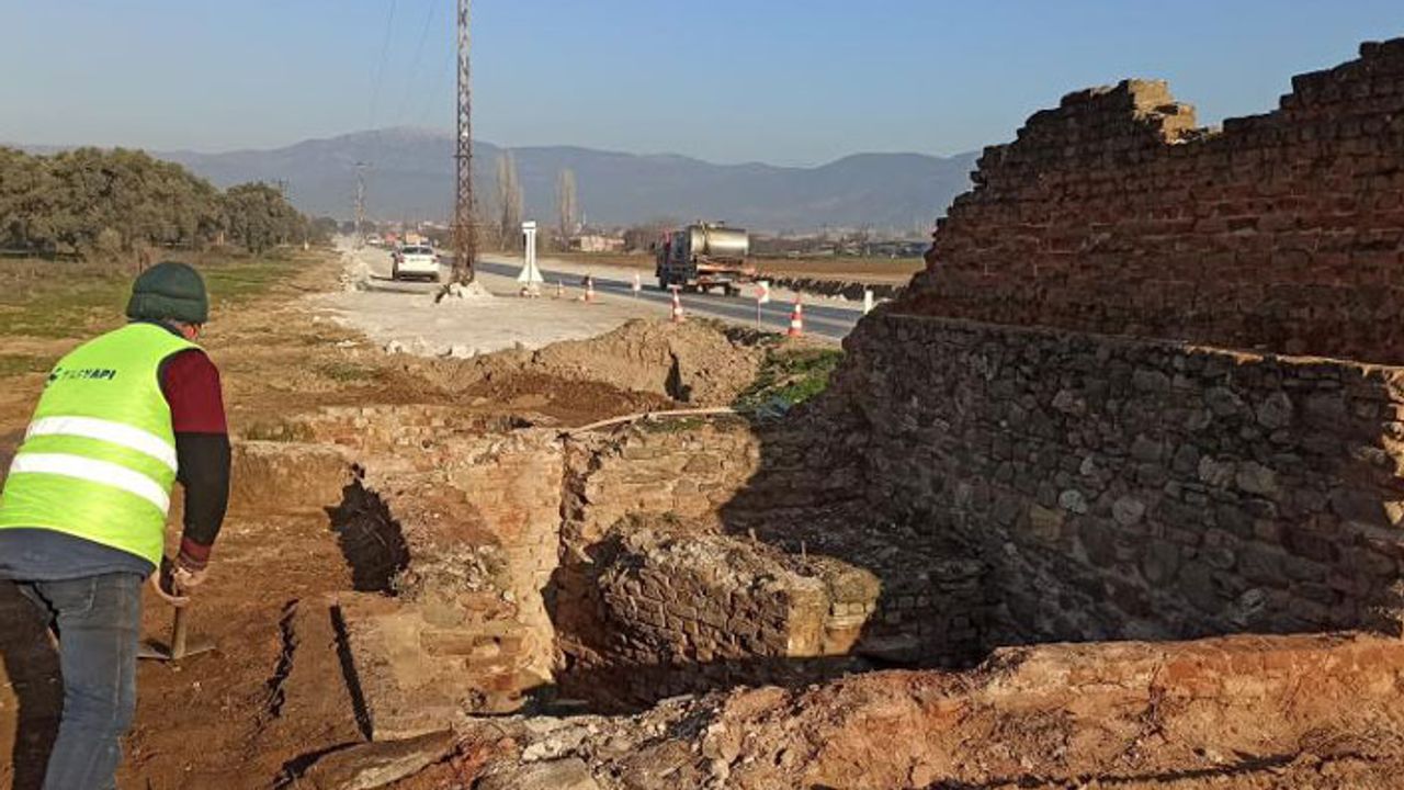 Yol çalışmasında Osmanlı'dan kalma su kuyusu bulundu