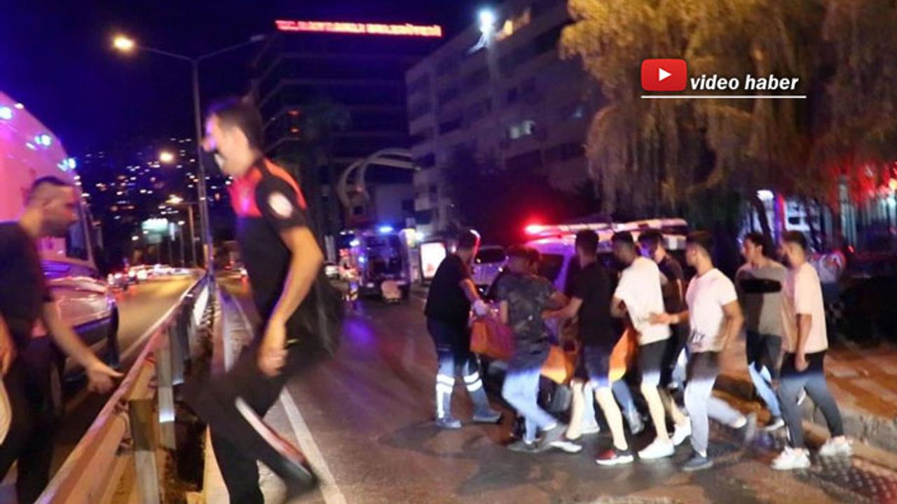 İzmir'de bıçaklı, kaldırım taşlı 'omuz atma' kavgası