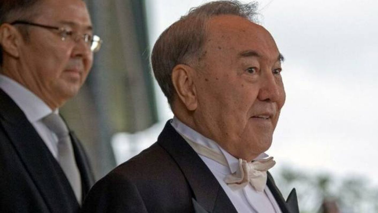 Nazarbayev’in ömür boyu başkanlığı iptal edildi
