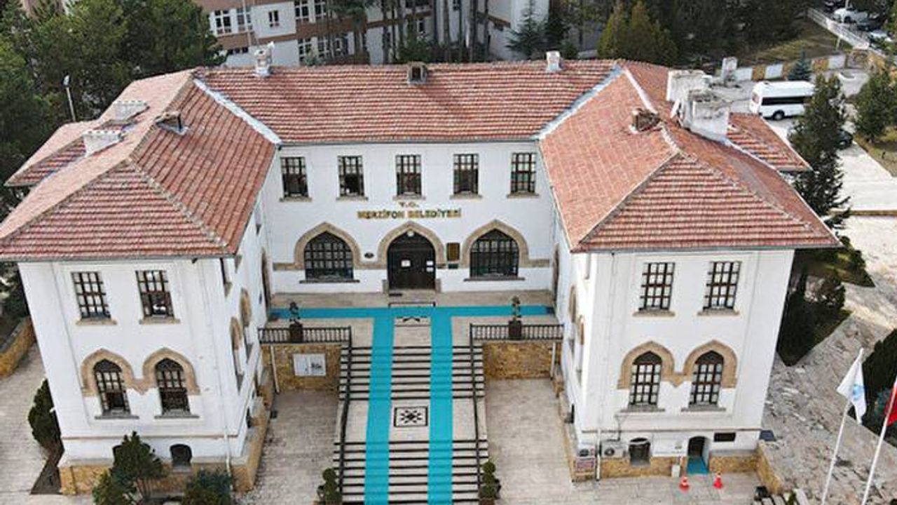 Merzifon Belediyesi İş ve Yaşam Merkezindeki işyerleri satılacak