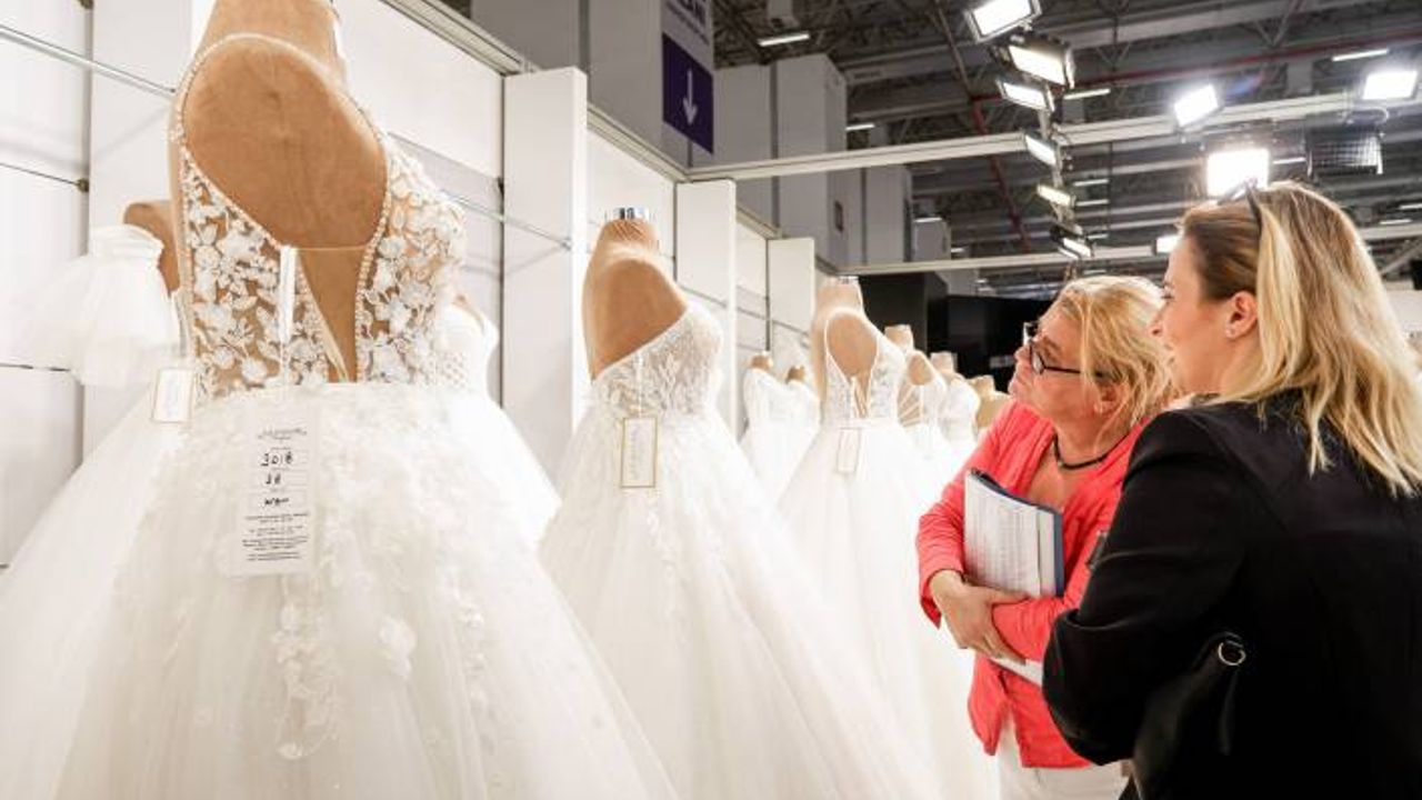 IF Wedding Fashion İzmir moda ve ticaretin merkezi oldu