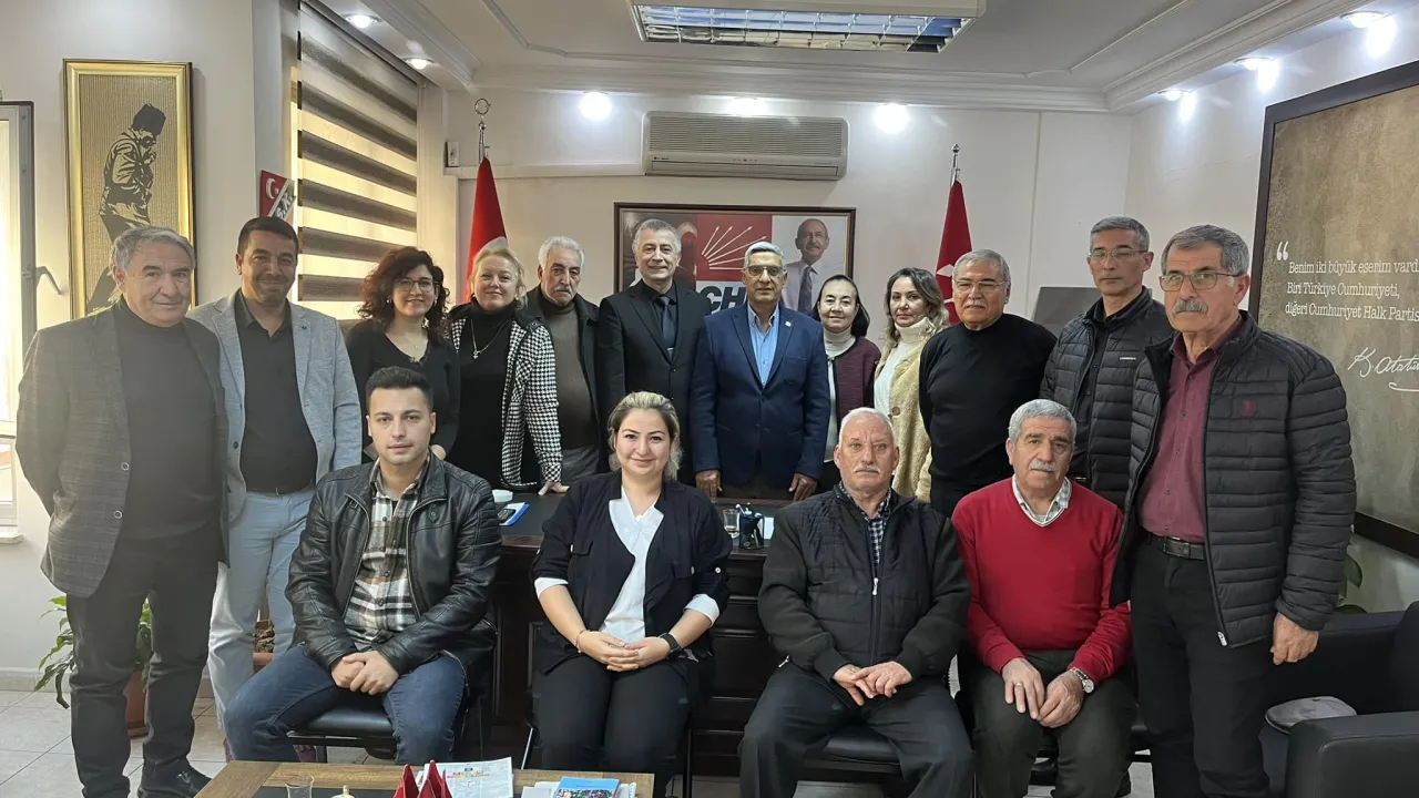 CHP Karşıyaka yeni başkanını seçti