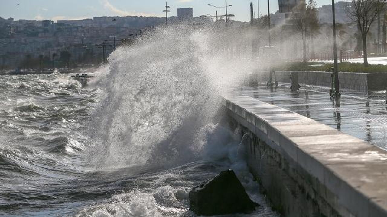Meteoroloji uyardı: Ege Denizi'nde fırtına uyarısı