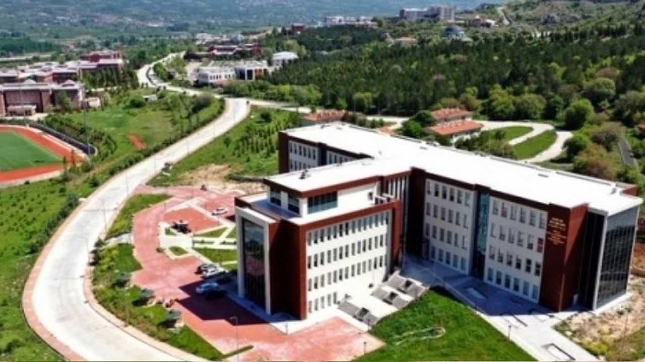 Trabzon Üniversitesi 4/B Sözleşmeli Personel alıyor
