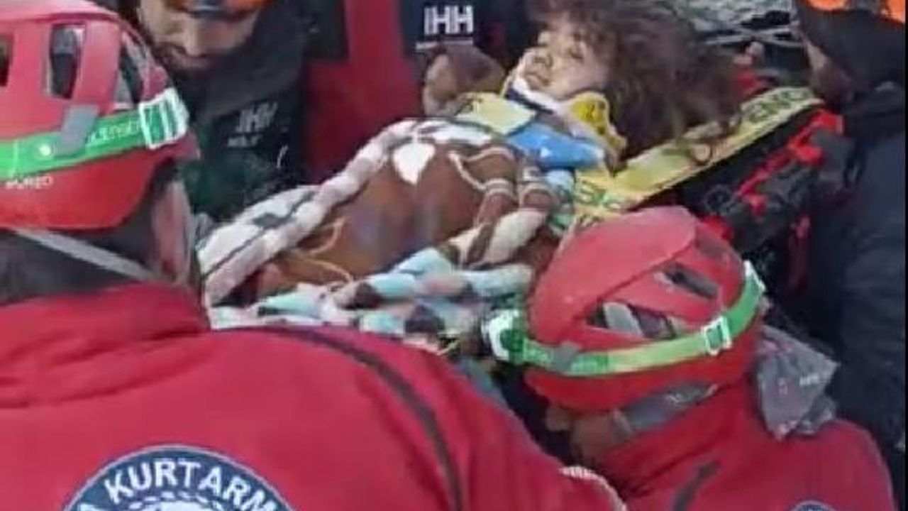 8 yaşındaki Zübeyde, 61 saat sonra sağ kurtarıldı