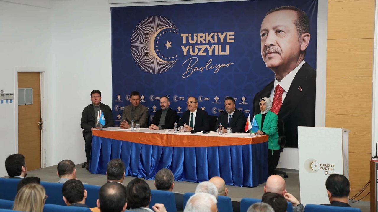 AKP'li Sürekli'den vekillik için ilk adım: İstifasını verdi