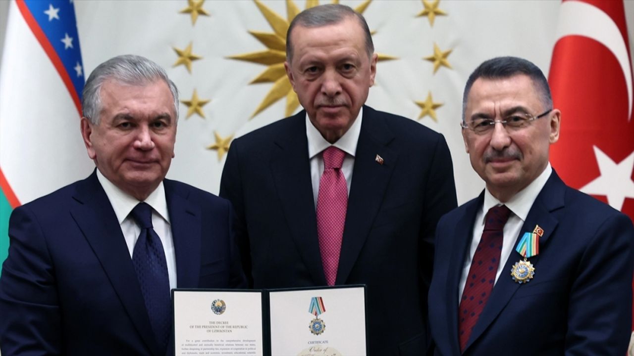 Cumhurbaşkanı Yardımcısı Oktay'a Özbekistan Dostluk Nişanı