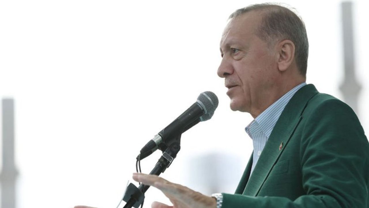 Erdoğan: Bir puanla ondan 40 vekil aldılar