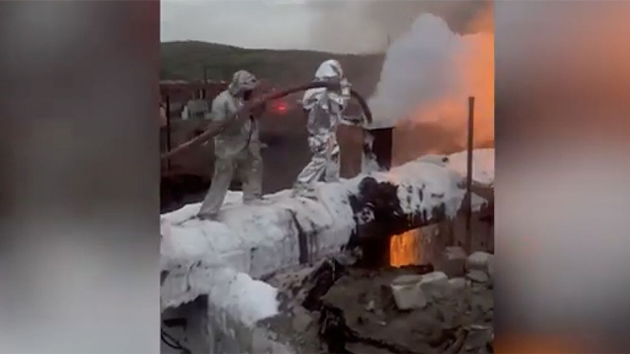 Karabağ'daki yangını Azerbaycanlı itfaiyeciler söndürdü