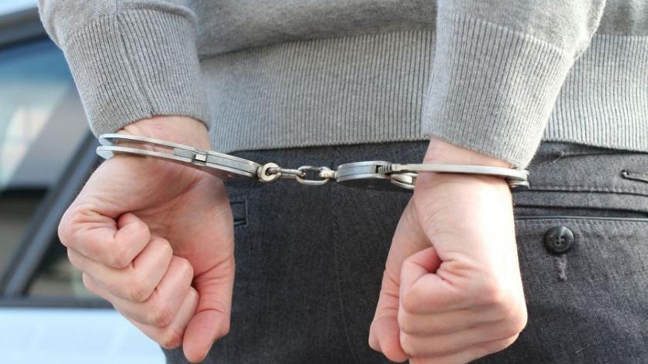 Takside uyuşturucuyla yakalanan dört zanlı tutuklandı