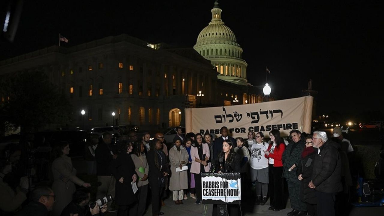 ABD Temsilciler Meclisi üyelerinden Kongre önünde Gazze için 'ateşkes' çağrısı
