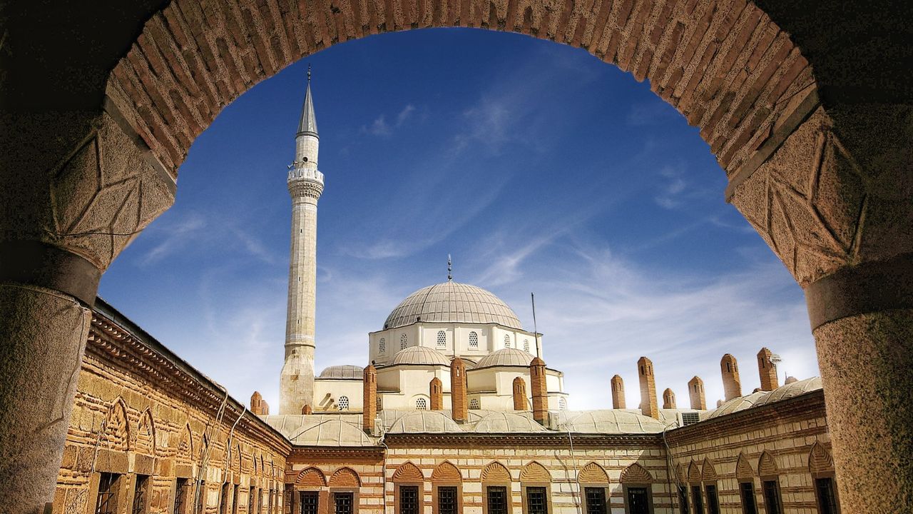 İzmir seyahat edilecek 10 şehirden biri!