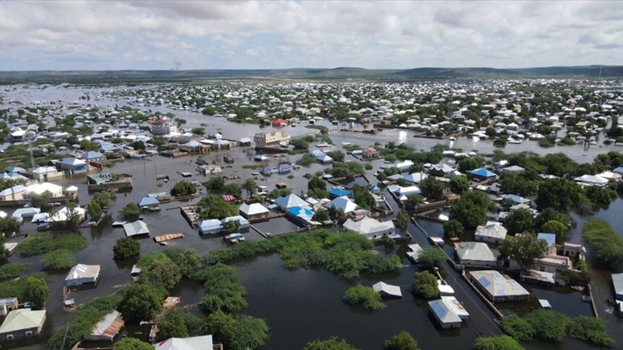 Yağışlardan 3 milyon kişi etkilendi