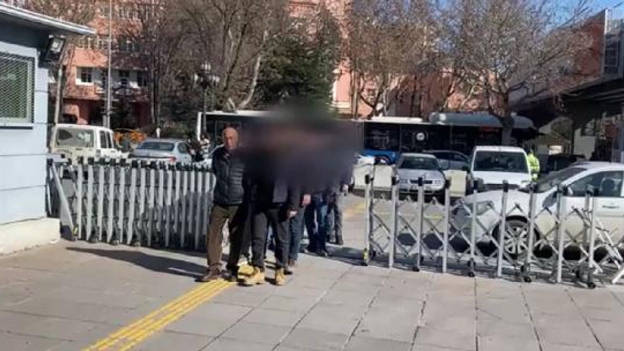 Ankara'dan çaldıkları otomobili sökmeye götürdükleri İzmir'de yakalandılar: 4 gözaltı