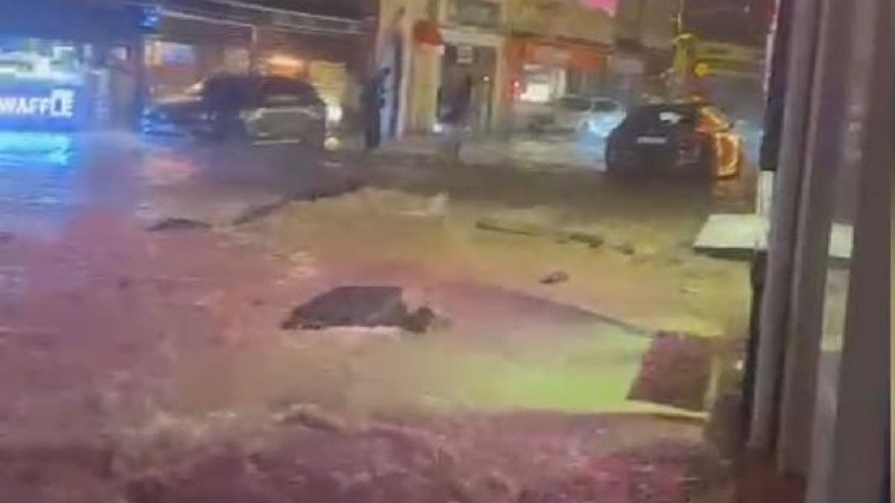 Beşiktaş'ta isale hattı patladı; yollar su içinde kaldı
