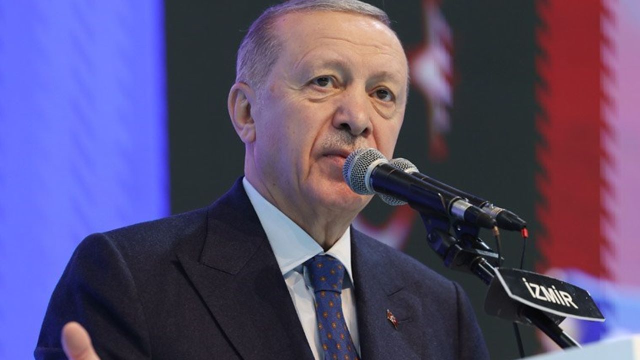 Erdoğan, AKP'nin İzmir İlçe Adaylarını Tanıttı: İsim Vermeden İmamoğlu'nu Eleştirdi