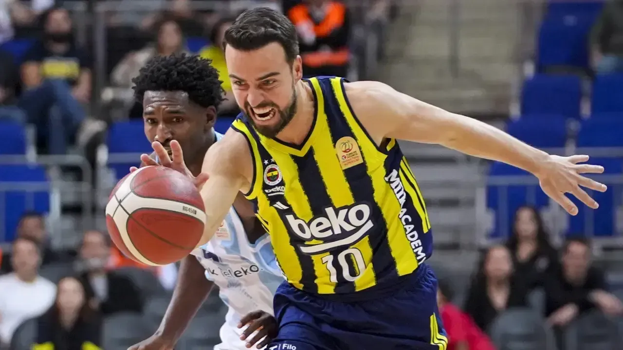 Fenerbahçe'nin kaptanı Melih Mahmutoğlu alkollü yakalandı, ehliyetini kaptırdı