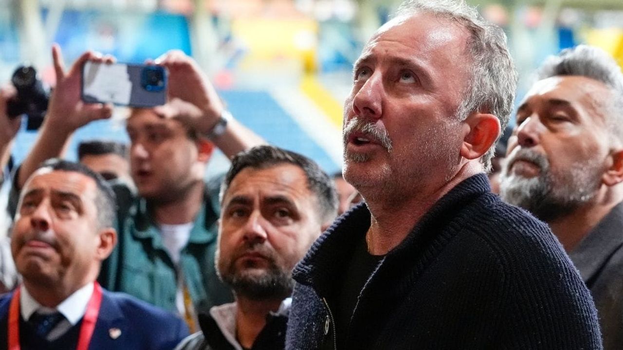 Beşiktaş’ta kriz büyüyor: Sergen Yalçın gitmek mi istiyor?