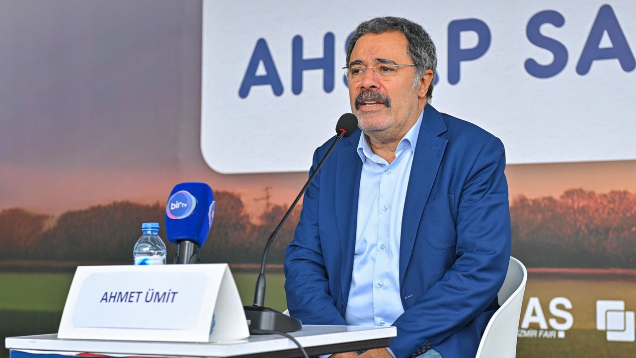 Ahmet Ümit İZKİTAP’ta yeni romanından ipuçları verdi