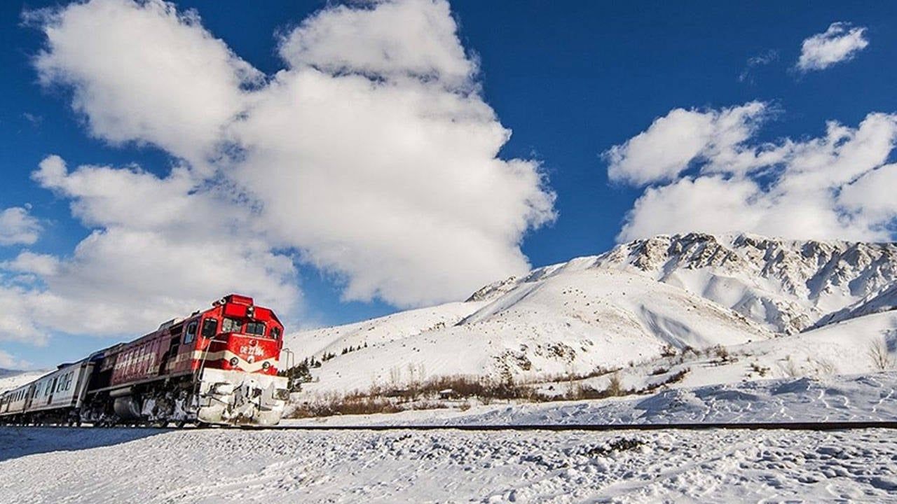 Bakan Uraloğlu açıkladı: Turistik Doğu Ekspresi biletleri yarın satışa çıkıyor