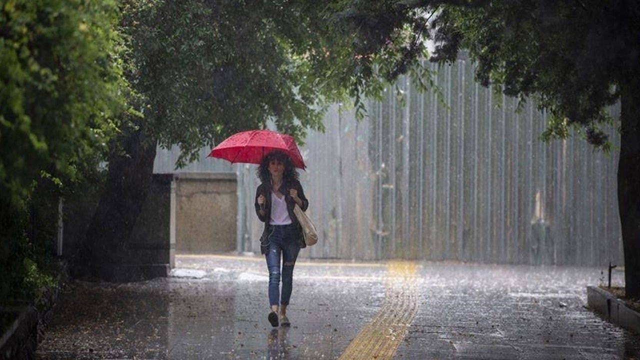 Meteoroloji’den 15 il için uyarı: Gök gürültülü sağanak ve fırtına geliyor