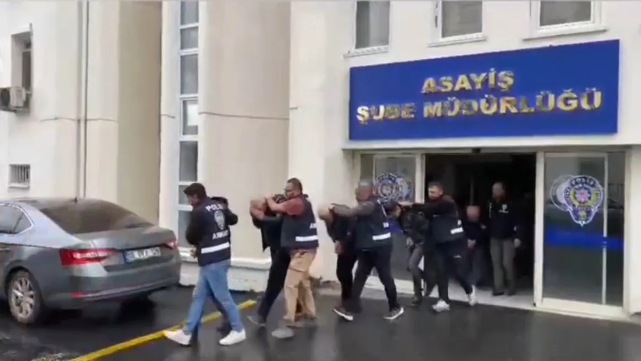 İzmir dahil 5 ilde “define çetesi” operasyonu: 15 mağdur, 13 milyon TL dolandırıldı