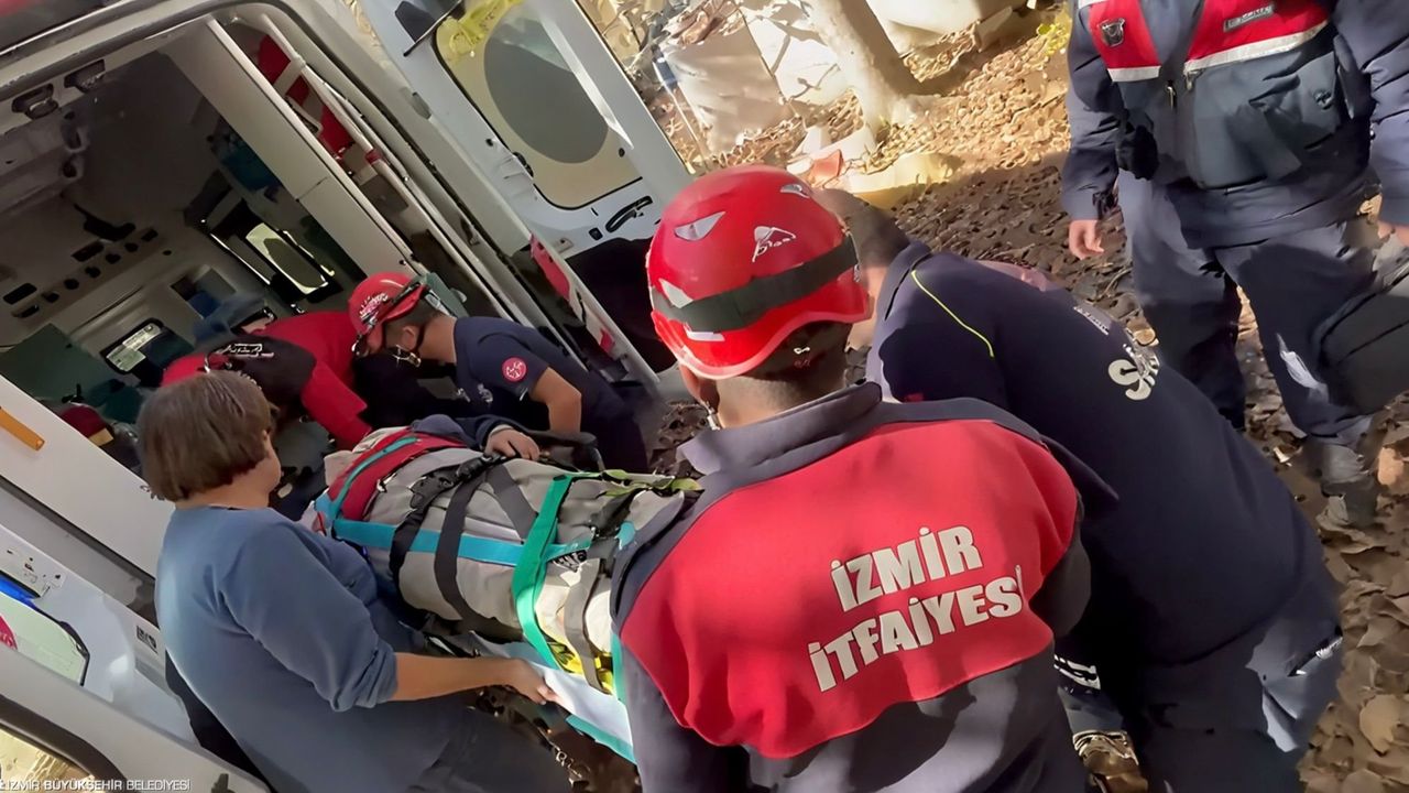 İzmir İtfaiyesi’nden hızlı ve profesyonel müdahale