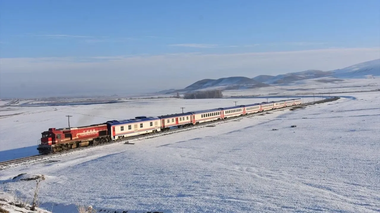 Turistik Doğu Ekspresi biletleri satışta: Yeni sezonda en ucuz bilet 12 bin TL