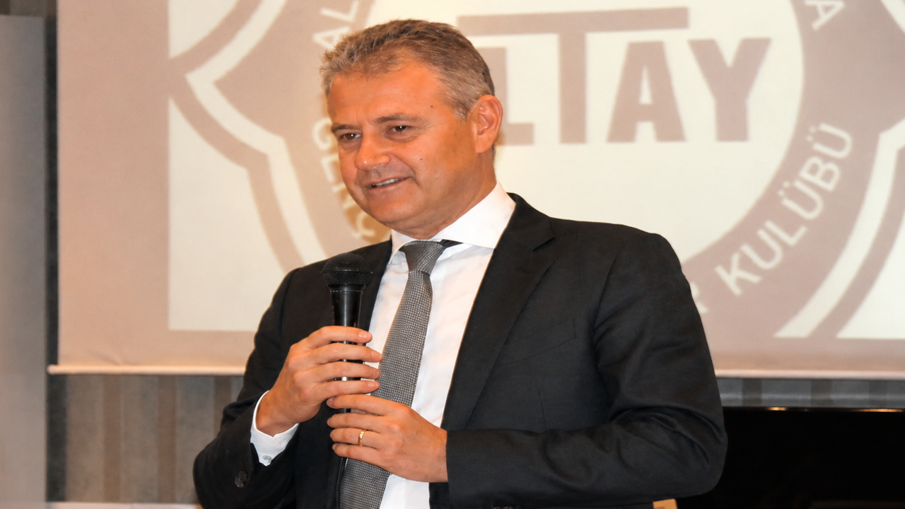 Altay'da yeni rota Mahmut Özgener