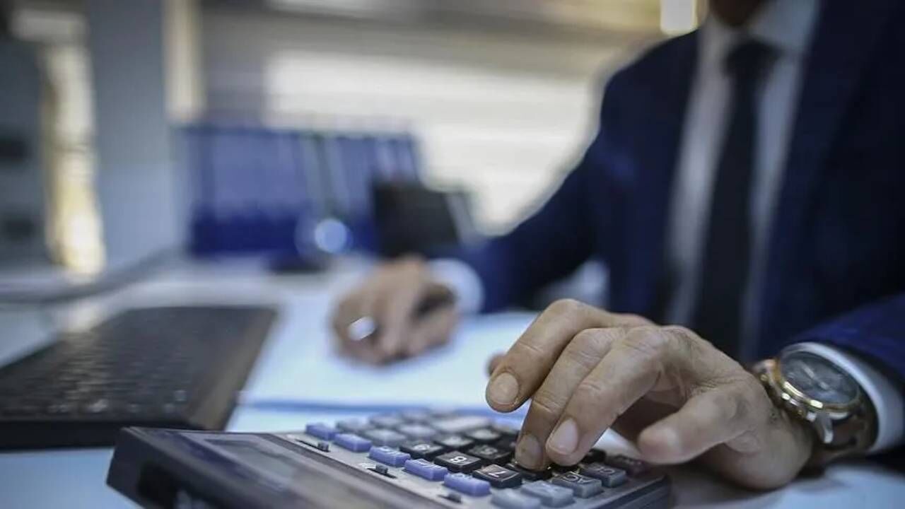 Eğitim gören memurlara esnek mesai müjdesi: Kanun teklifi Meclis'te!