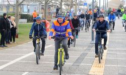 Tunç Soyer'den 10 Km'lik bisiklet turu