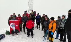 Dağcılar Sarıkamış şehitleri için zirveye tırmandı