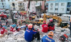 İzmir depremi ne zaman gerçekleşti? İzmir depremi kaç büyüklüğünde oldu? İzmir depreminde kaç kişi yaşamını yitirdi?