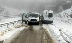 İzmir'de karda mahsur kalanlar kurtarıldı