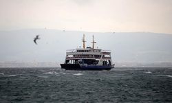 Gökçeada, Bozcaada ve Bursa feribot seferleri olumsuz hava nedeniyle iptal edildi