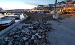 Cunda sahili bayrama hazırlanıyor