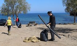 Bodrum'da gönüllüler sahili temizledi