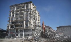 Kahramanmaraş'ta yıkım ve enkaz kaldırma hala devam ediyor