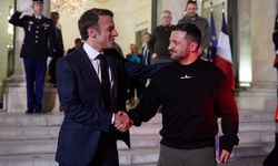 Macron ve Zelenski, Paris’te bir araya geldi