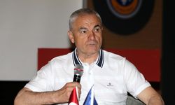 Rıza Çalımbay: Sivasspor'u daha iyi yerlere getirmem gerekiyor