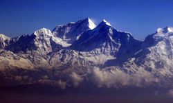 Everest Dağı'ndaki ölümler, en yüksek seviyeye ulaştı