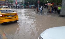 Ankara'da sağanak; yollar göle döndü
