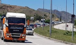 Bayram tatilinde D-100 kara yolunda trafik yoğunluğu